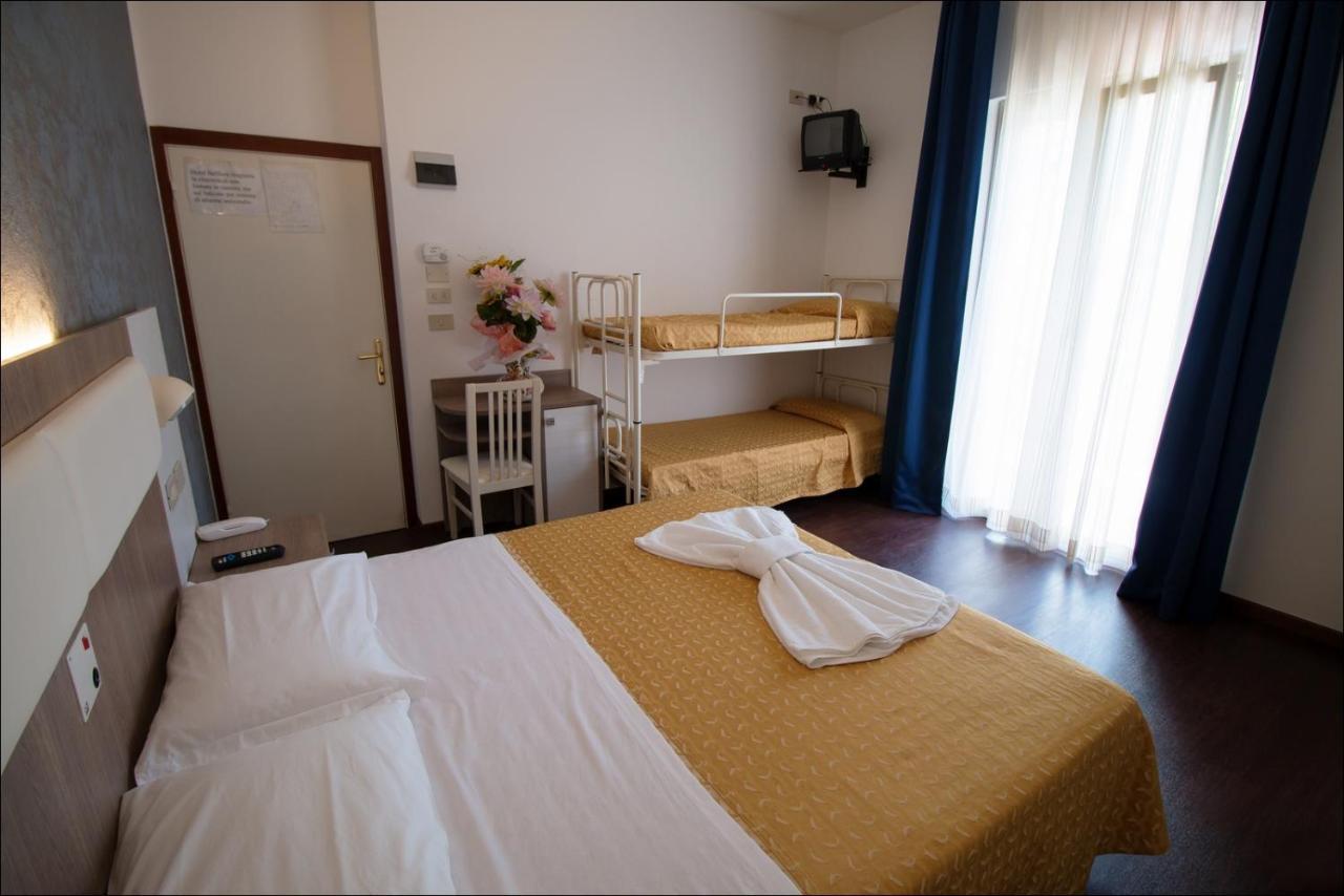 Hotel Belfiore Misano Adriatico Exterior photo