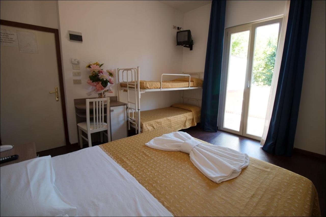 Hotel Belfiore Misano Adriatico Exterior photo